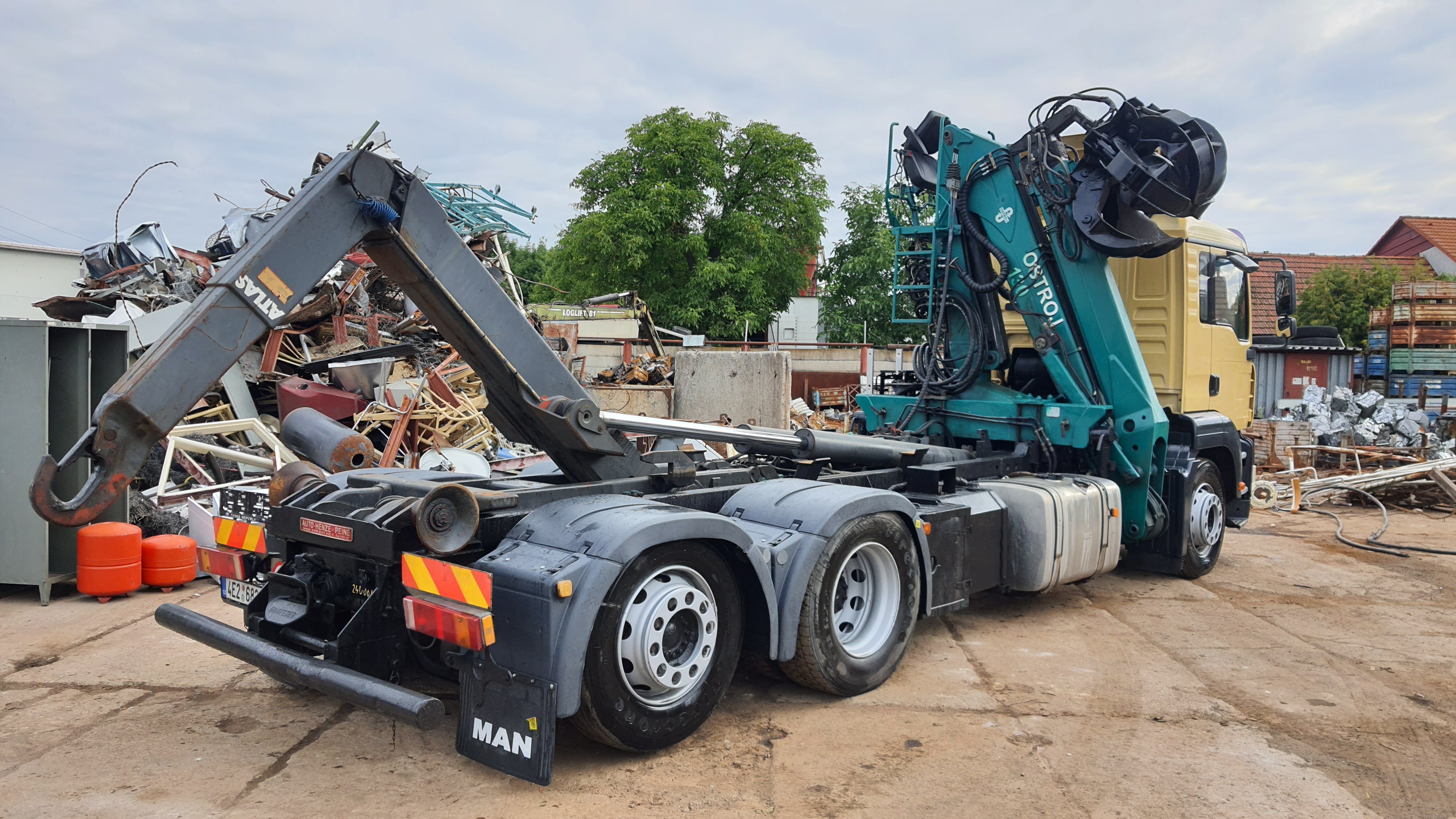 Auto s hydraulickou rukou Auto s hydraulickou rukou